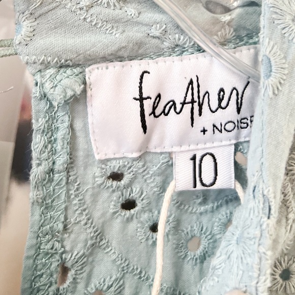 Feather & Noise Babydoll Blouse - Picture 3 of 5